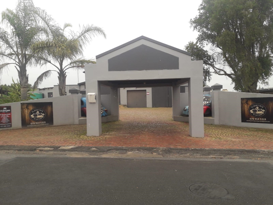 5 Bedroom Property for Sale in Albertinia Western Cape